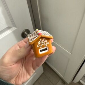 Gingerbread house USB wall charger